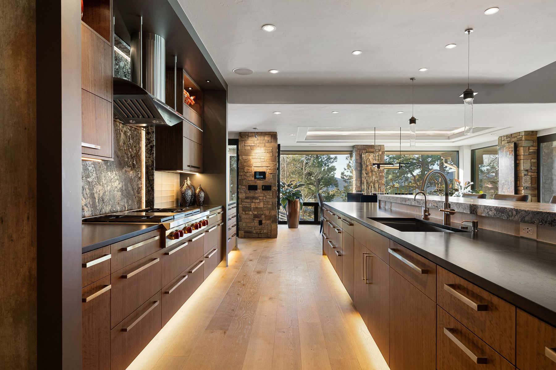 Premium Location with Unobstructed Front Range Views - 物件實景