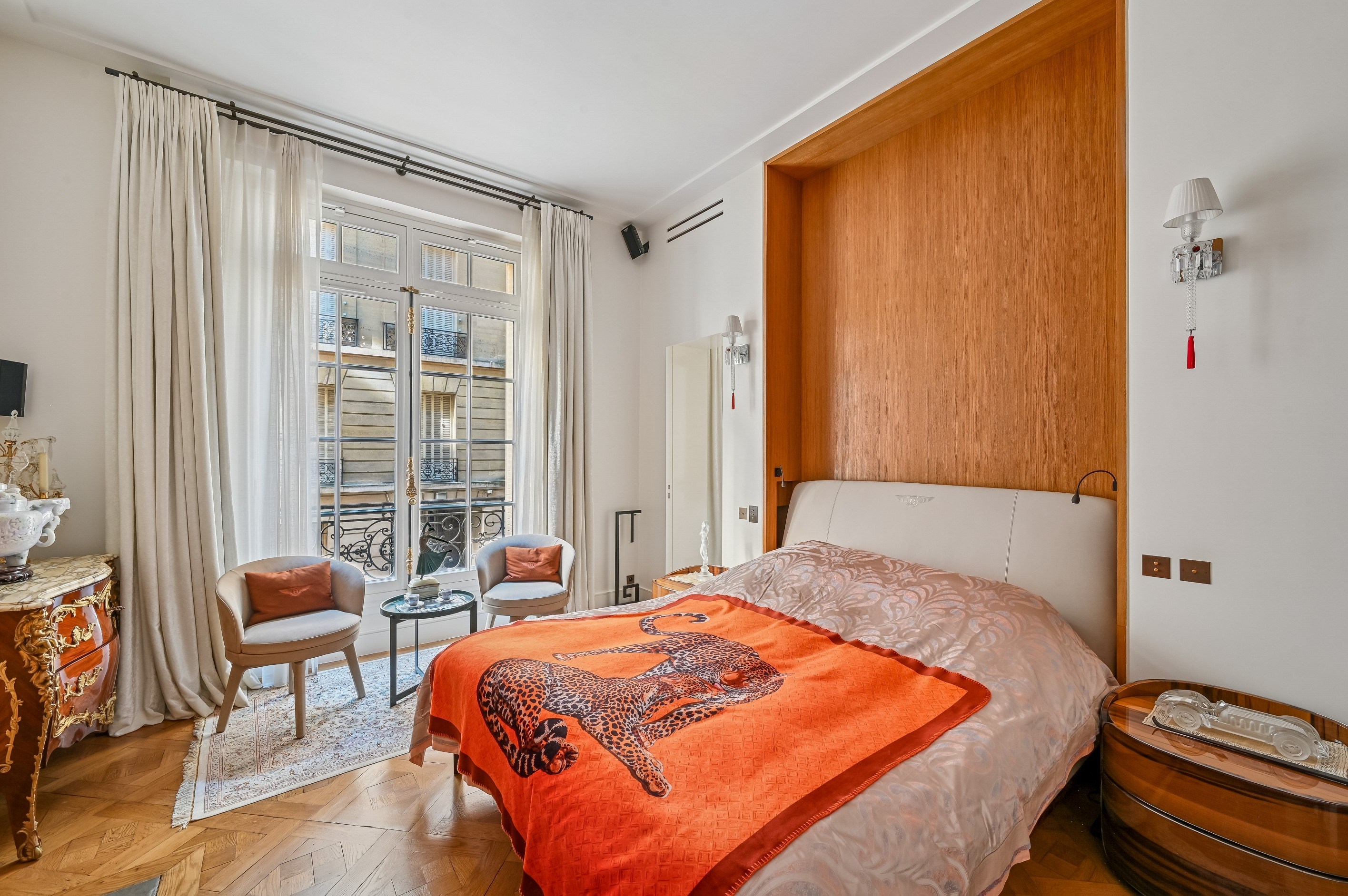  Avenue Foch — Exceptional Duplex Designed by Pierre Yovanovitch with Landscaped… - 物件實景
