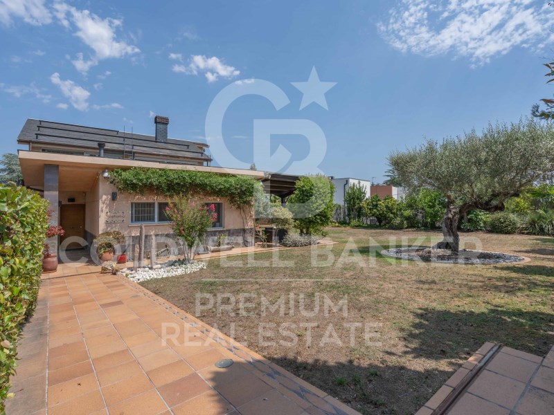 Cerdanyola del Vallès, Catalonia, ES, 4 Bedrooms Bedrooms, ,4 BathroomsBathrooms,Residential,For Sale,1613649