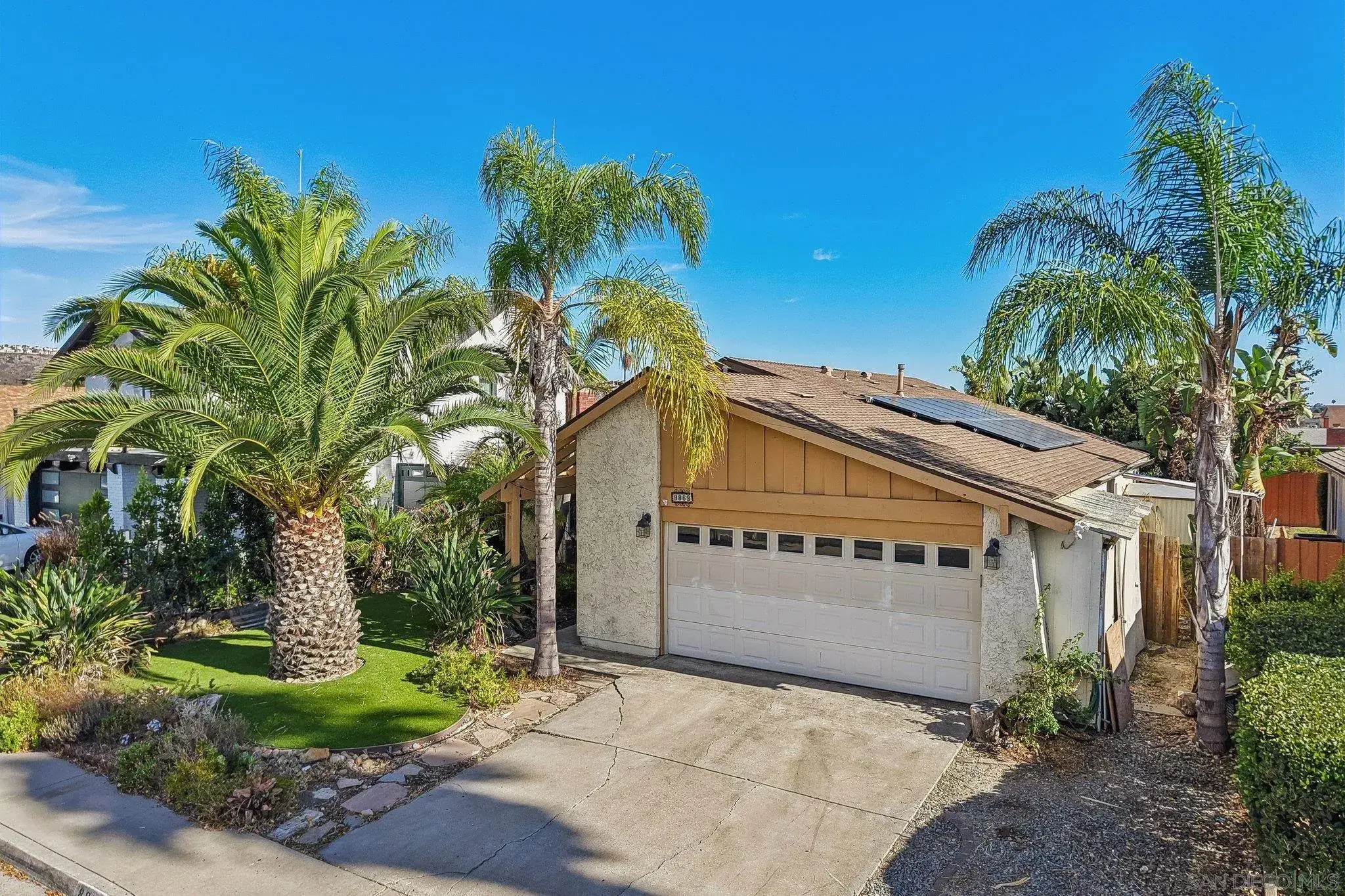Menkar Rd, San Diego, CA 92126