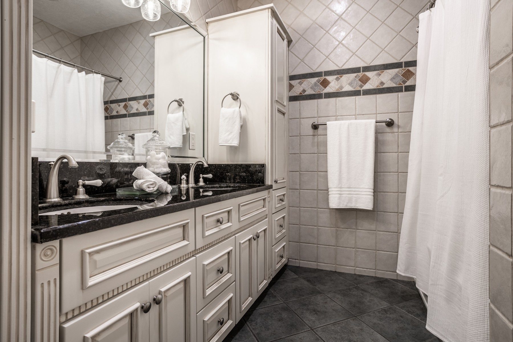  Rare Opportunity to Own a Stunning Home with Acreage in West Carmel - 物件實景