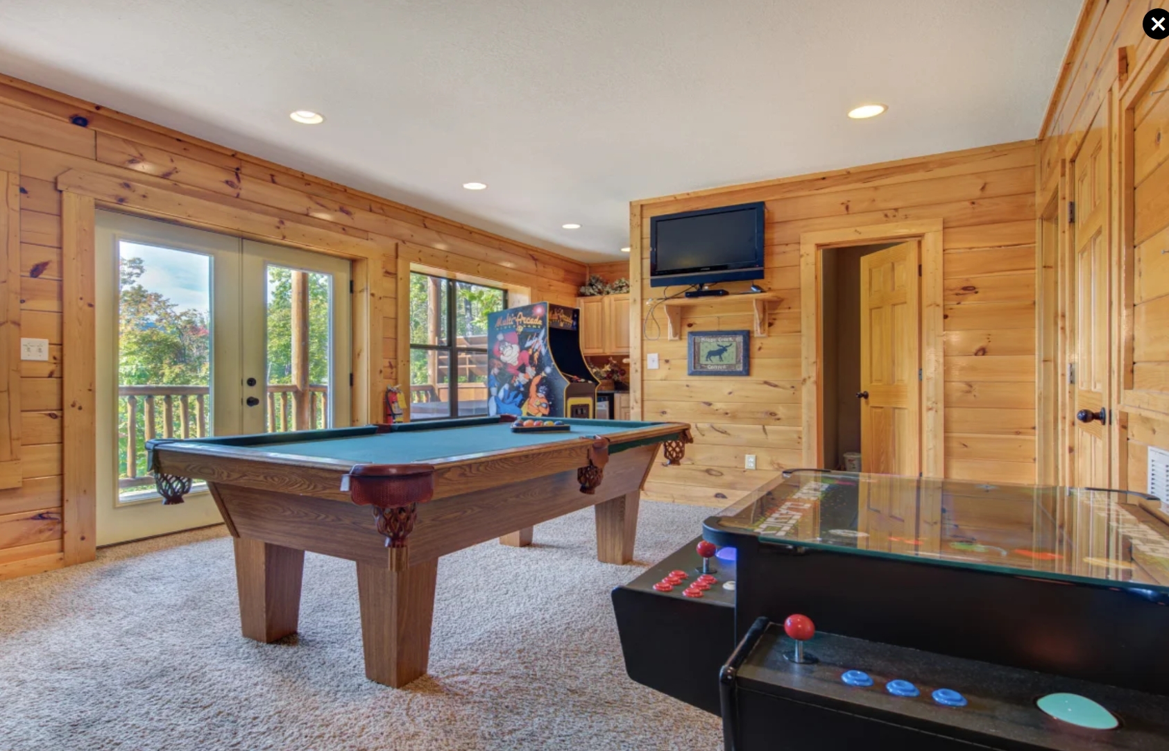 Gatlinburg, Tennessee, 37738, United States, 5 Bedrooms Bedrooms, ,5 BathroomsBathrooms,Residential,For Sale,1923991