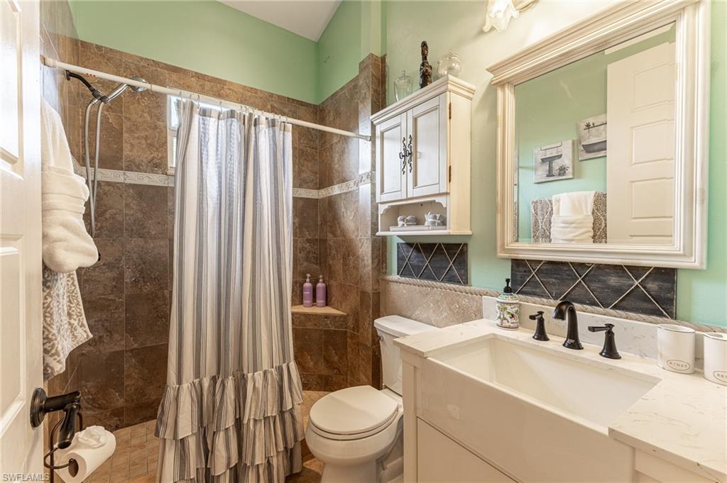 Bonita Springs, Florida, 34135, United States, 6 Bedrooms Bedrooms, ,3 BathroomsBathrooms,Residential,For Sale,1993230