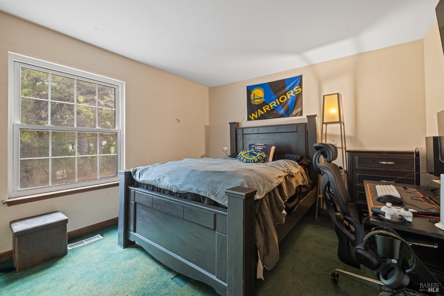 Petaluma, California, 94952, United States, 4 Bedrooms Bedrooms, ,2 BathroomsBathrooms,Residential,For Sale,1974511