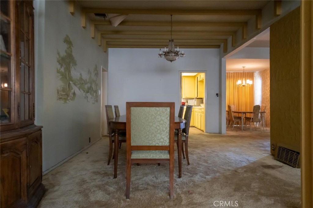 Los Angeles, California, 90018, United States, 2 Bedrooms Bedrooms, ,1 BathroomBathrooms,Residential,For Sale,1928435