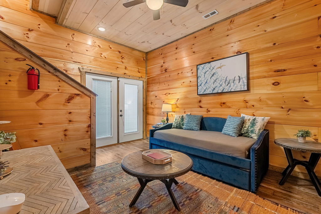 Sevierville, Tennessee, 37876, United States, 3 Bedrooms Bedrooms, ,4 BathroomsBathrooms,Residential,For Sale,1936996