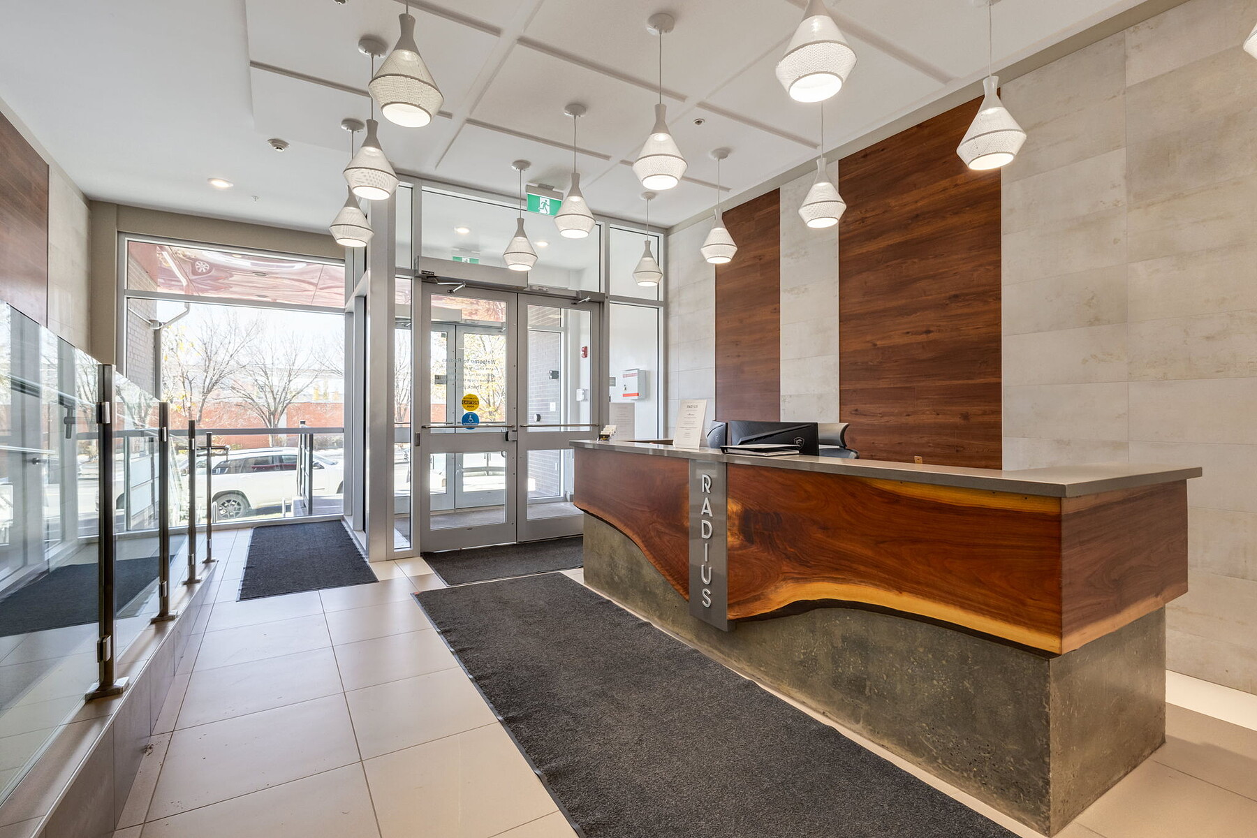  88 9 Street NE #403 - 物件實景