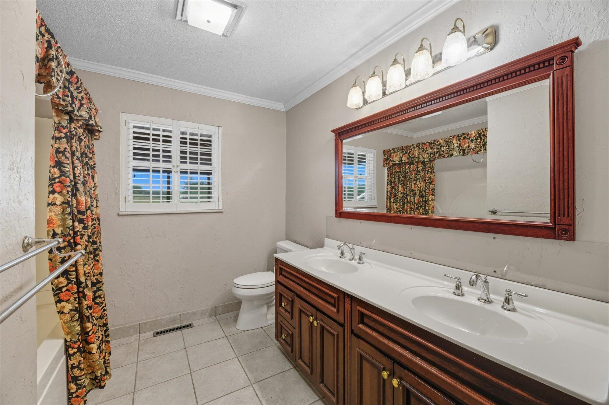 Englewood, Tennessee, 37329, United States, 3 Bedrooms Bedrooms, ,3 BathroomsBathrooms,Residential,For Sale,1976055