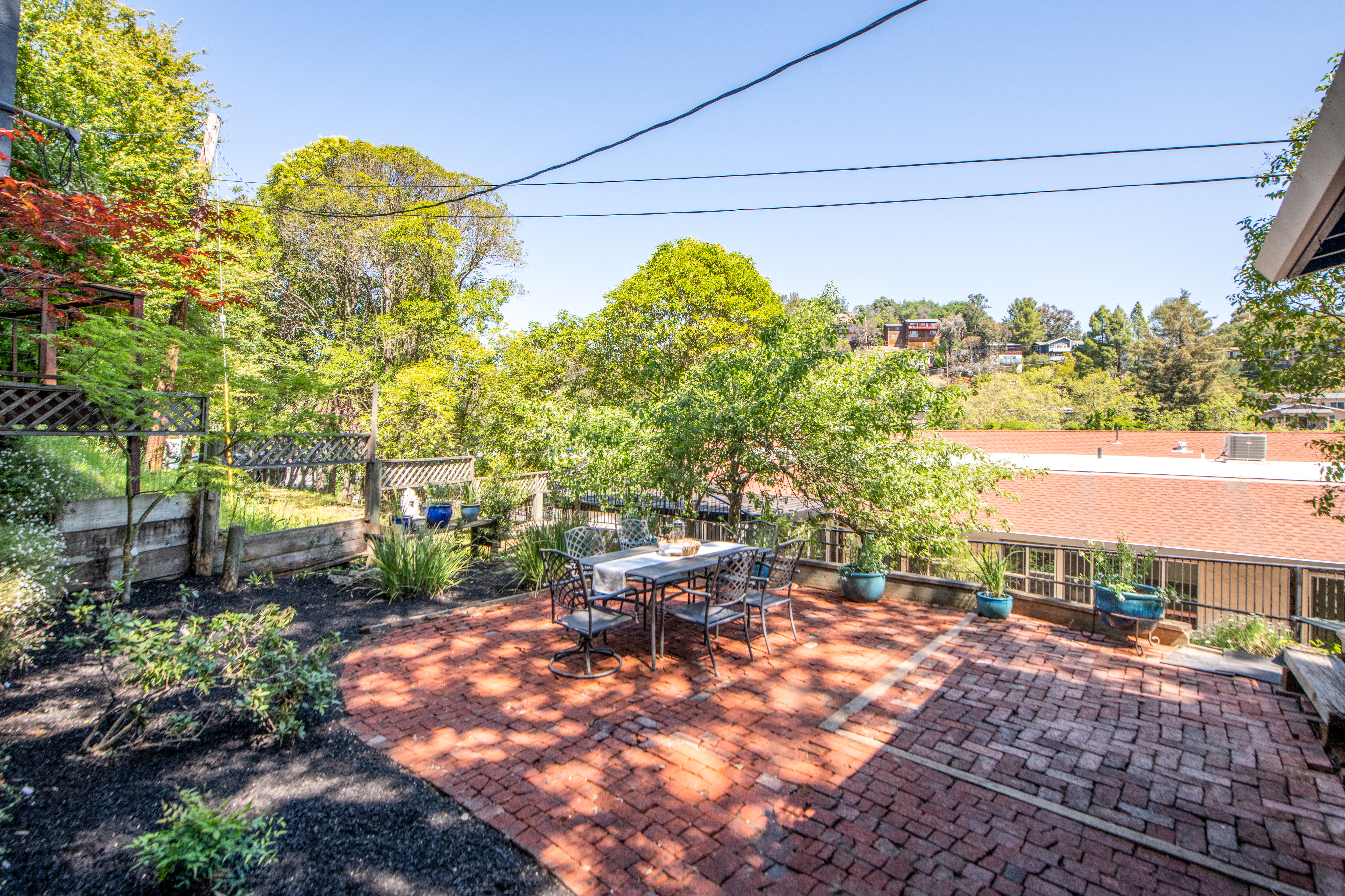  Charming Side-By-Side Duplex in West End - 物件實景