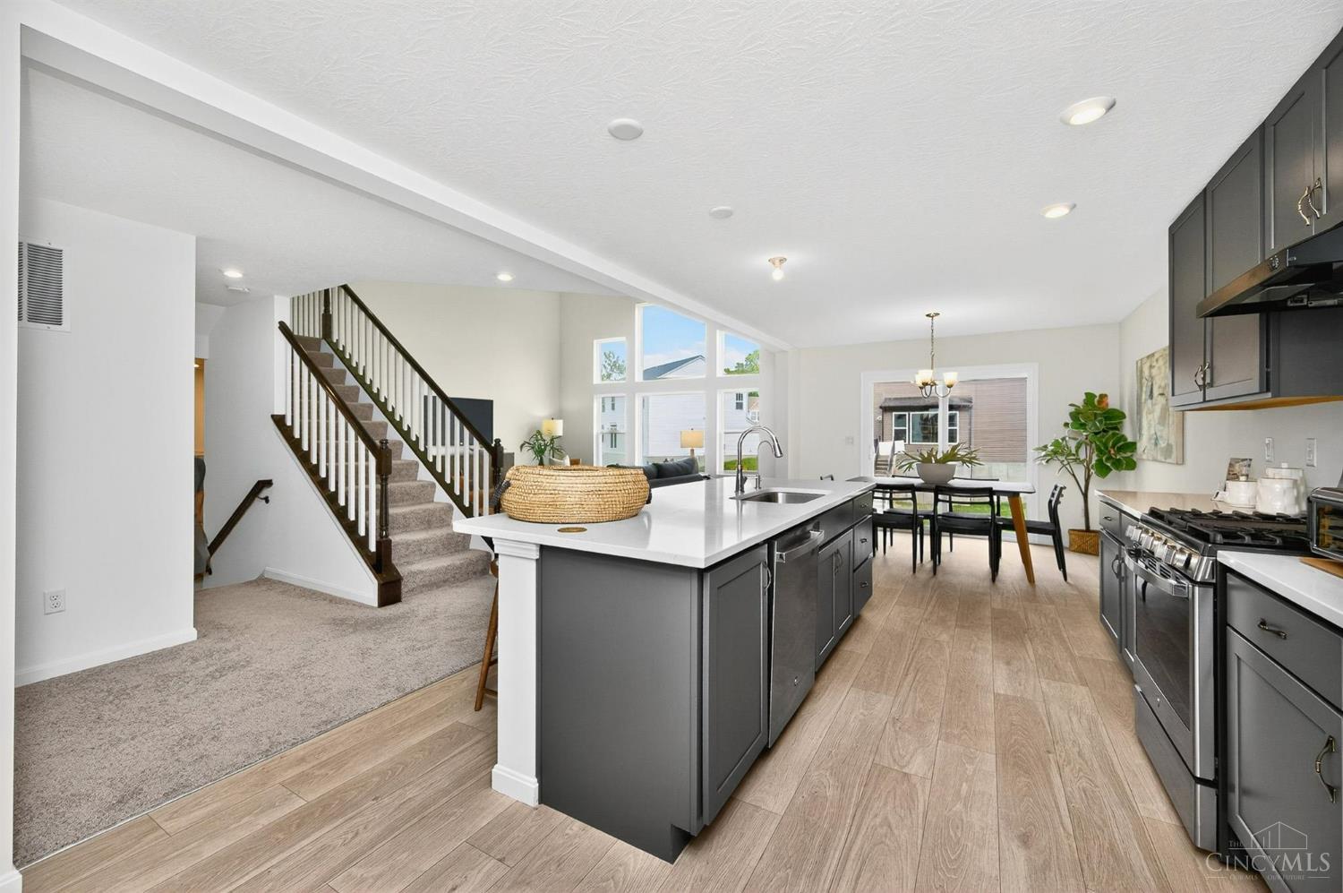 Turtle Creek Twp, Ohio, 45036, United States, 5 Bedrooms Bedrooms, ,4 BathroomsBathrooms,Residential,For Sale,1890162