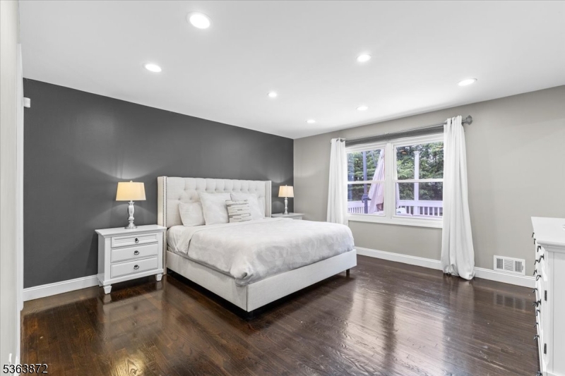 Berkeley Heights, New Jersey, 07922, United States, 4 Bedrooms Bedrooms, ,3 BathroomsBathrooms,Residential,For Sale,1931712