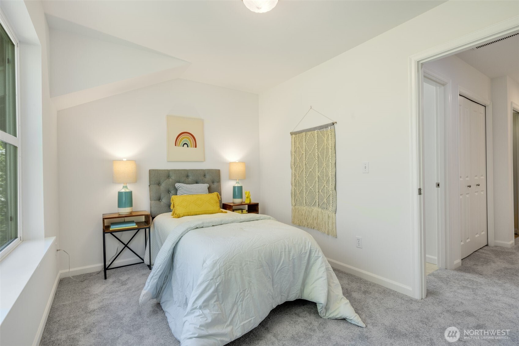 Seattle, Washington, 98108, United States, 3 Bedrooms Bedrooms, ,2 BathroomsBathrooms,Residential,For Sale,1862299
