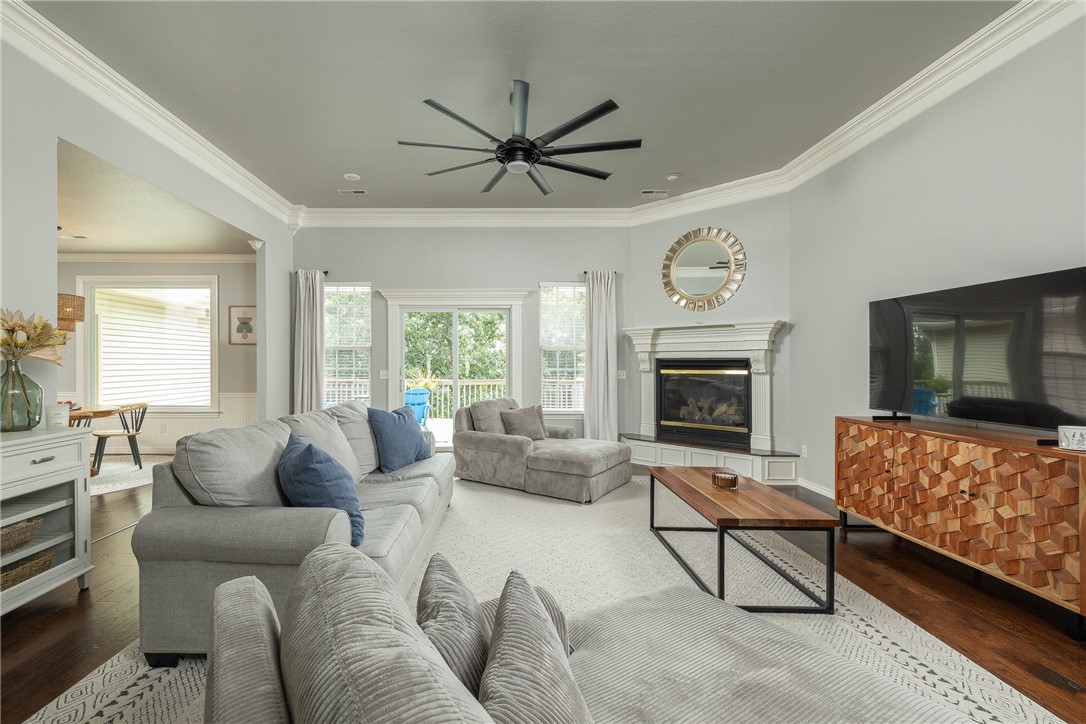 Bella Vista, Arkansas, 72714, United States, 4 Bedrooms Bedrooms, ,4 BathroomsBathrooms,Residential,For Sale,1918592