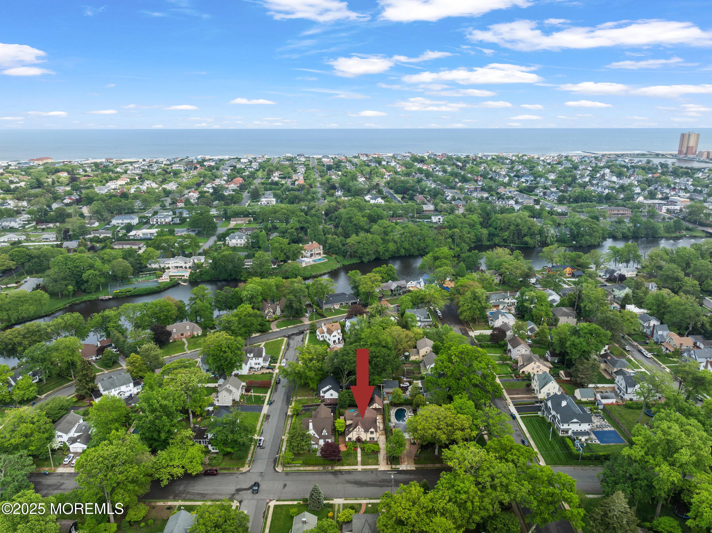 Allenhurst, New Jersey, 07711, United States, 6 Bedrooms Bedrooms, ,4 BathroomsBathrooms,Residential,For Sale,1977688