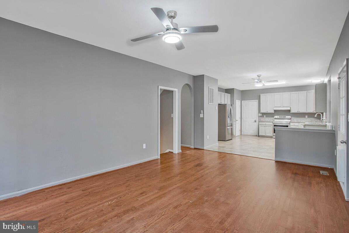 Port Republic, Maryland, 20676, United States, 5 Bedrooms Bedrooms, ,4 BathroomsBathrooms,Residential,For Sale,2005879