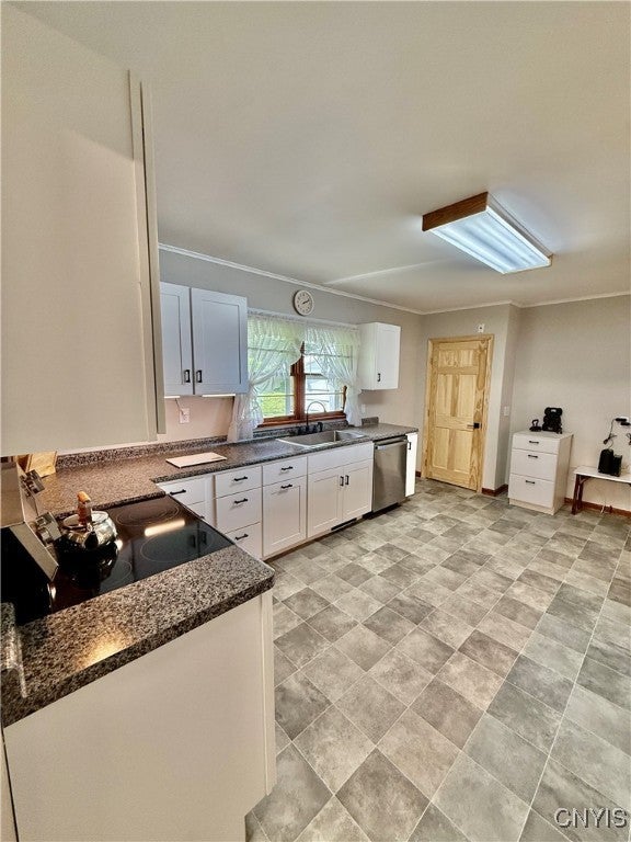 Auburn, New York, 13021, United States, 3 Bedrooms Bedrooms, ,3 BathroomsBathrooms,Residential,For Sale,1928458