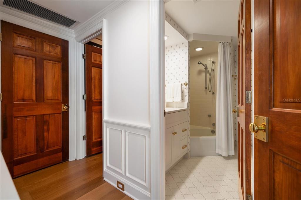 Belleair, Florida, 33756, United States, 3 Bedrooms Bedrooms, ,2 BathroomsBathrooms,Residential,For Sale,1793100