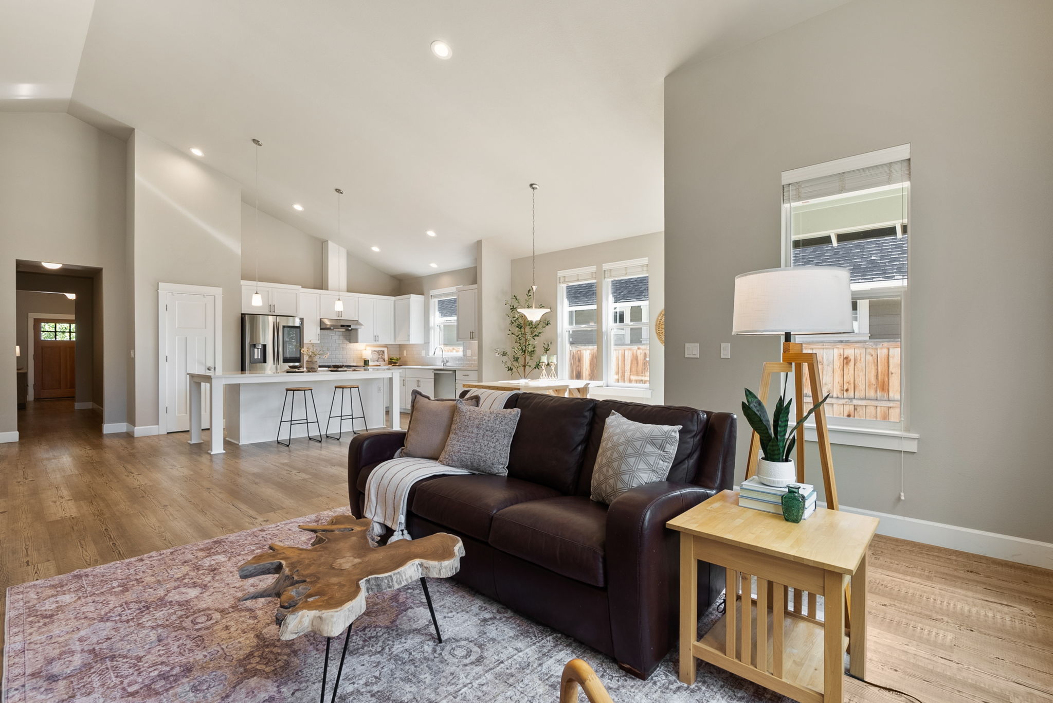 Sisters, Oregon, 97759, United States, 3 Bedrooms Bedrooms, ,2 BathroomsBathrooms,Residential,For Sale,1910956