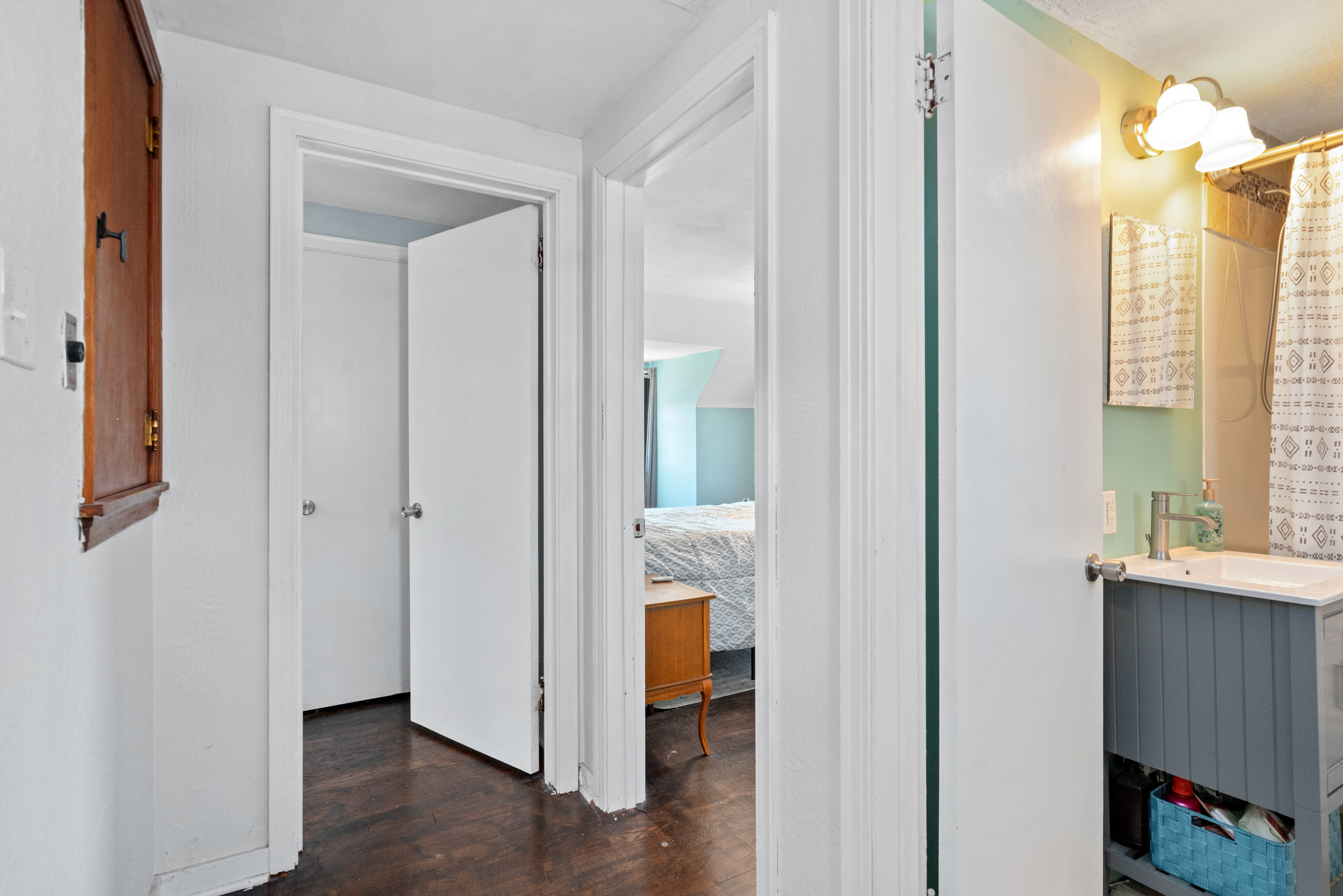  460 Jenne Drive, Pittsburgh, PA 15236 - 物件實景