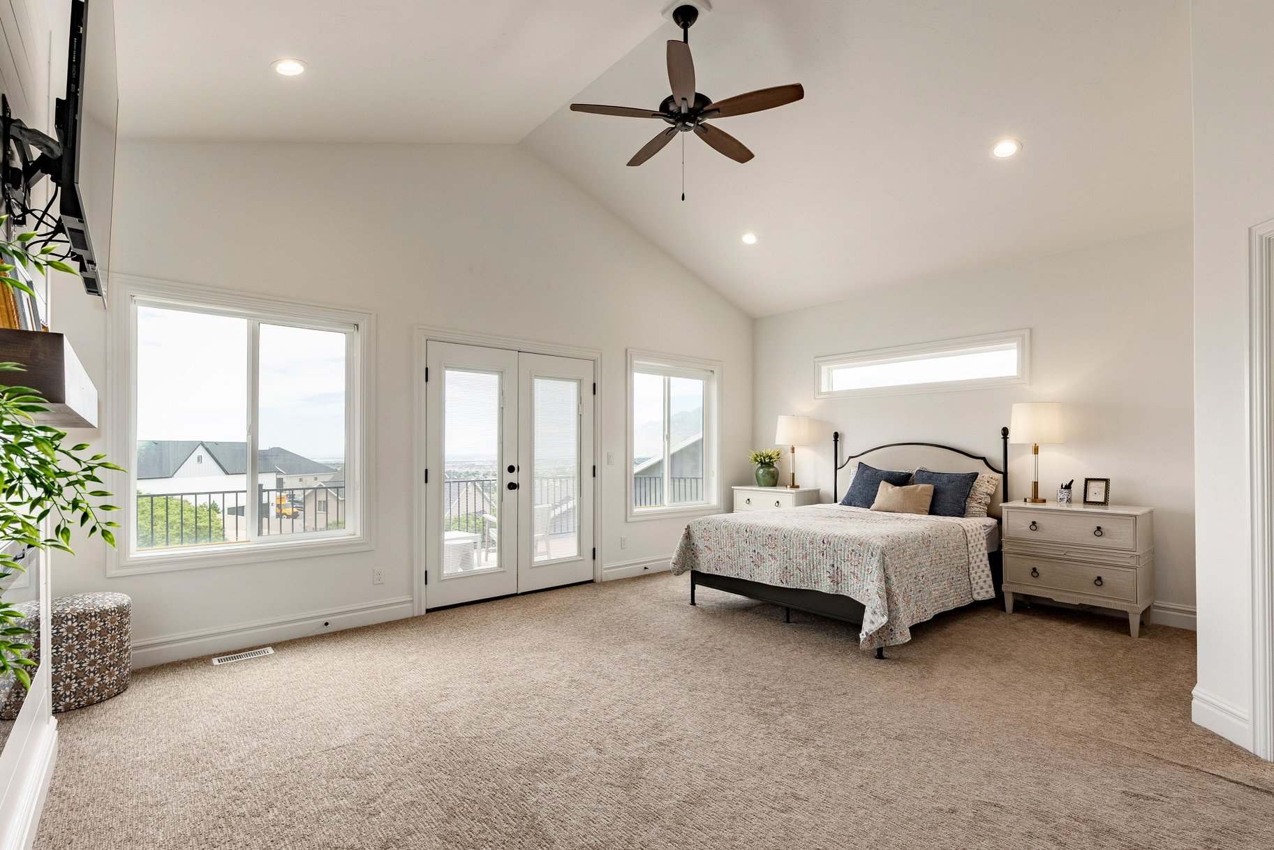  Custom Home with Fully Finished ADU Near Golf, Trails & Mountain Views - 物件實景