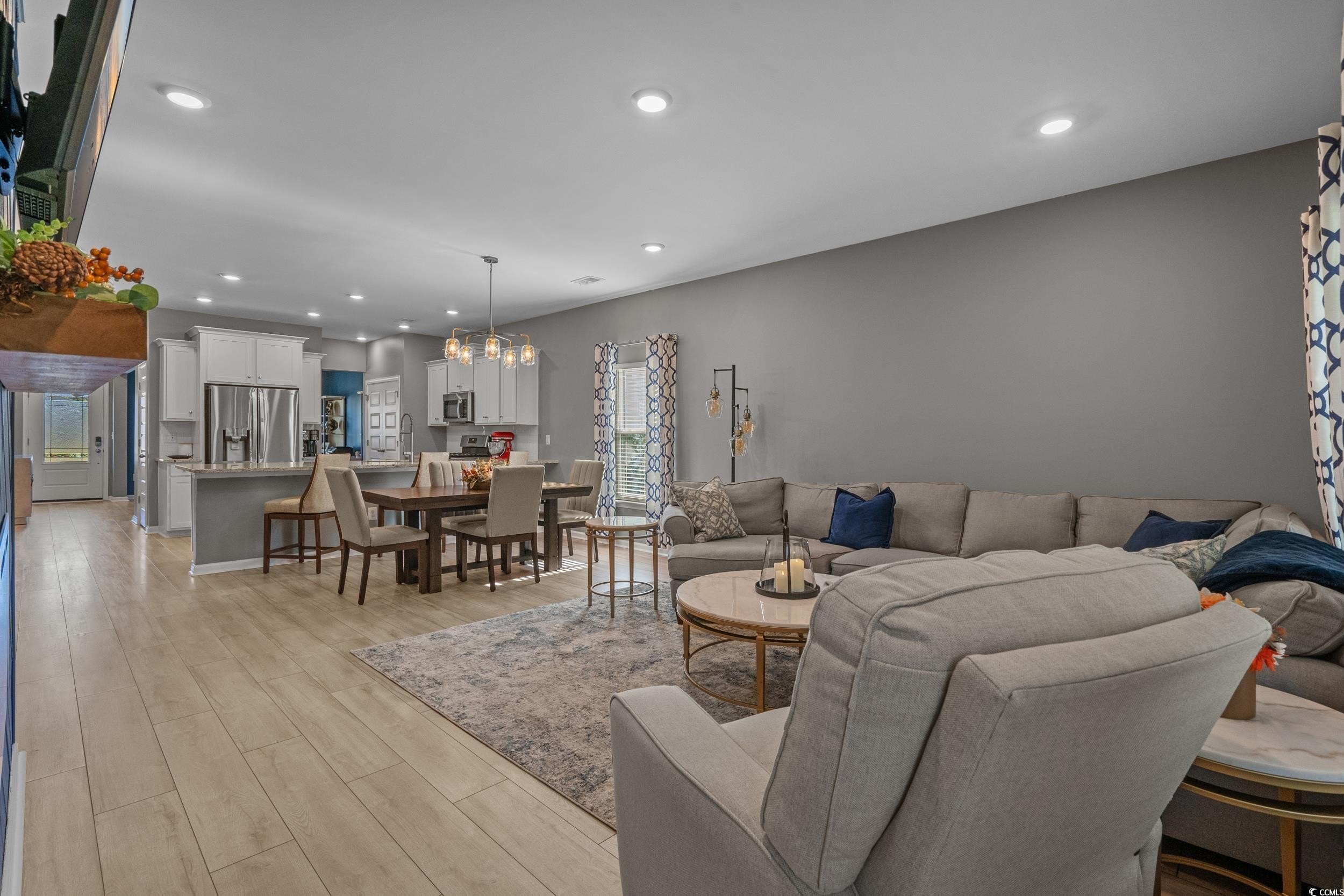 Myrtle Beach, South Carolina, 29577, United States, 5 Bedrooms Bedrooms, ,4 BathroomsBathrooms,Residential,For Sale,2005538