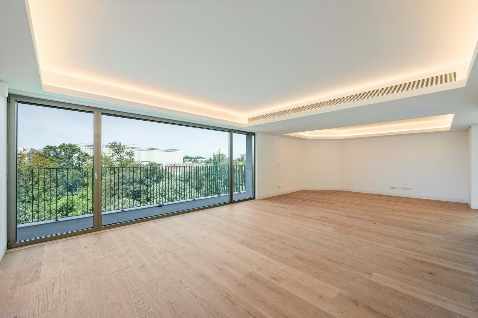 Lisboa, Lisbon, 1700-093, PT, 3 Bedrooms Bedrooms, ,3 BathroomsBathrooms,Residential,For Sale,1829446