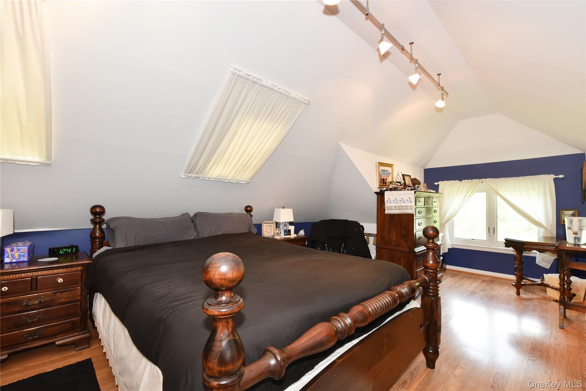  328 38th Road, Douglaston, NY, 11363 - 物件實景