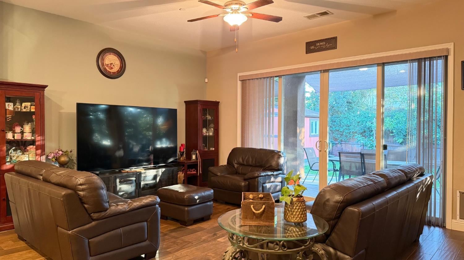 Fresno, California, 93723, United States, 4 Bedrooms Bedrooms, ,3 BathroomsBathrooms,Residential,For Sale,2010730