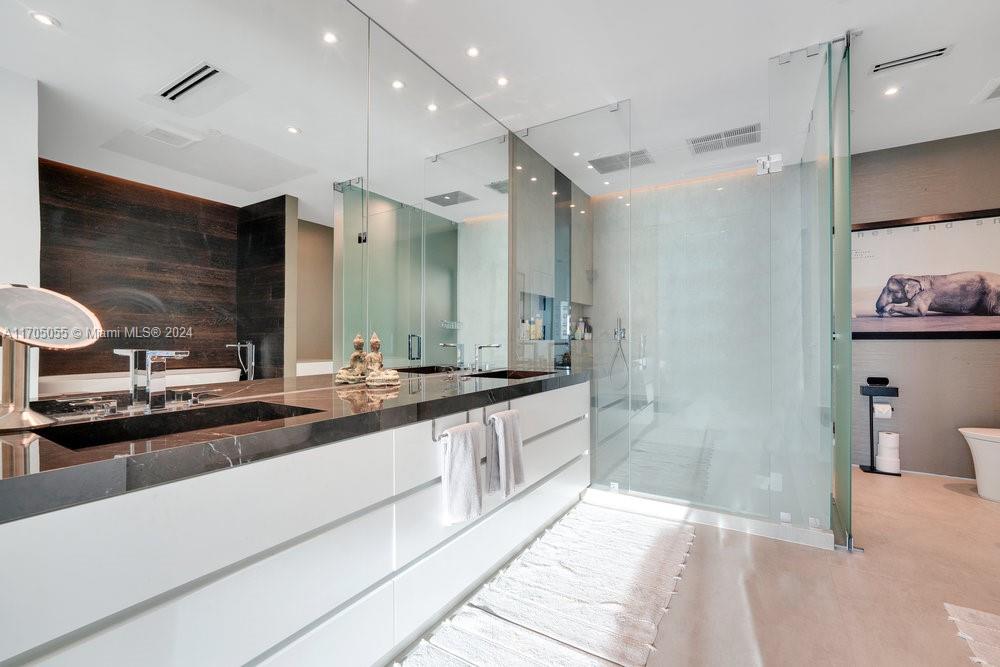 Miami Beach, Florida, 33139, United States, 2 Bedrooms Bedrooms, ,3 BathroomsBathrooms,Residential,For Sale,1877481
