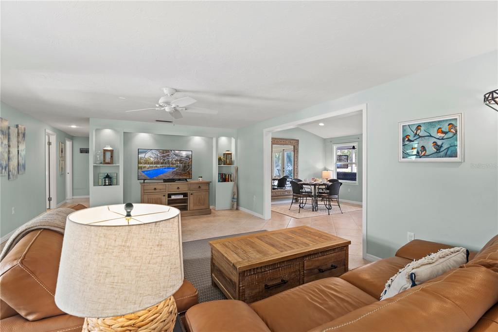 Sarasota, Florida, 34242, United States, 3 Bedrooms Bedrooms, ,2 BathroomsBathrooms,Residential,For Sale,1992857