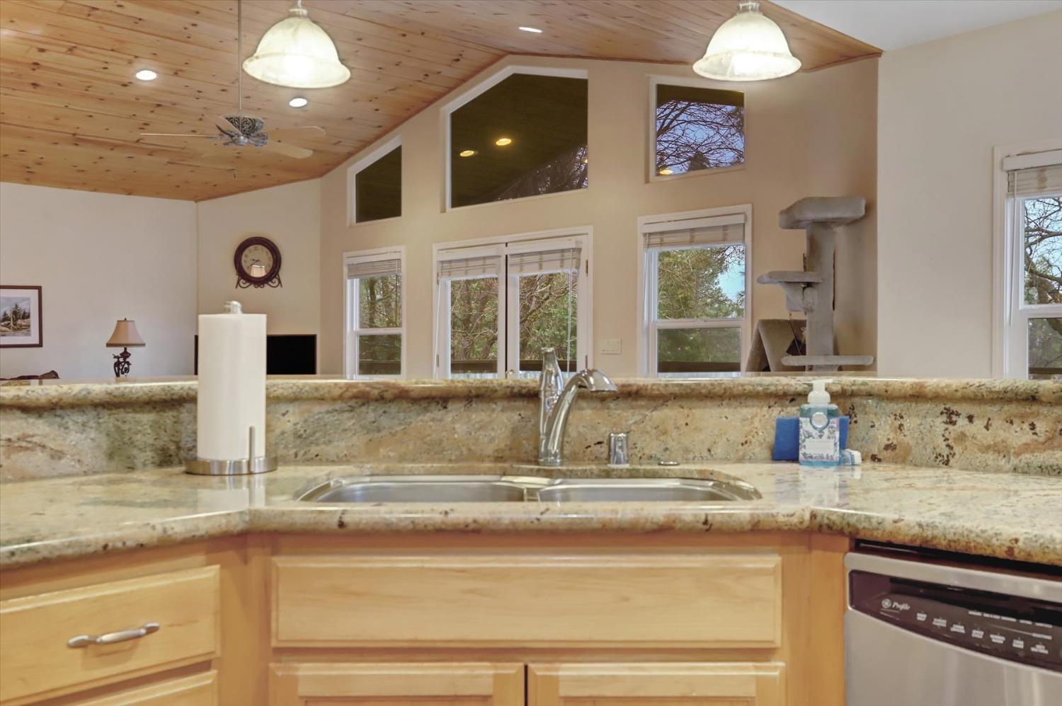 Grass Valley, California, 95949, United States, 3 Bedrooms Bedrooms, ,2 BathroomsBathrooms,Residential,For Sale,1707407