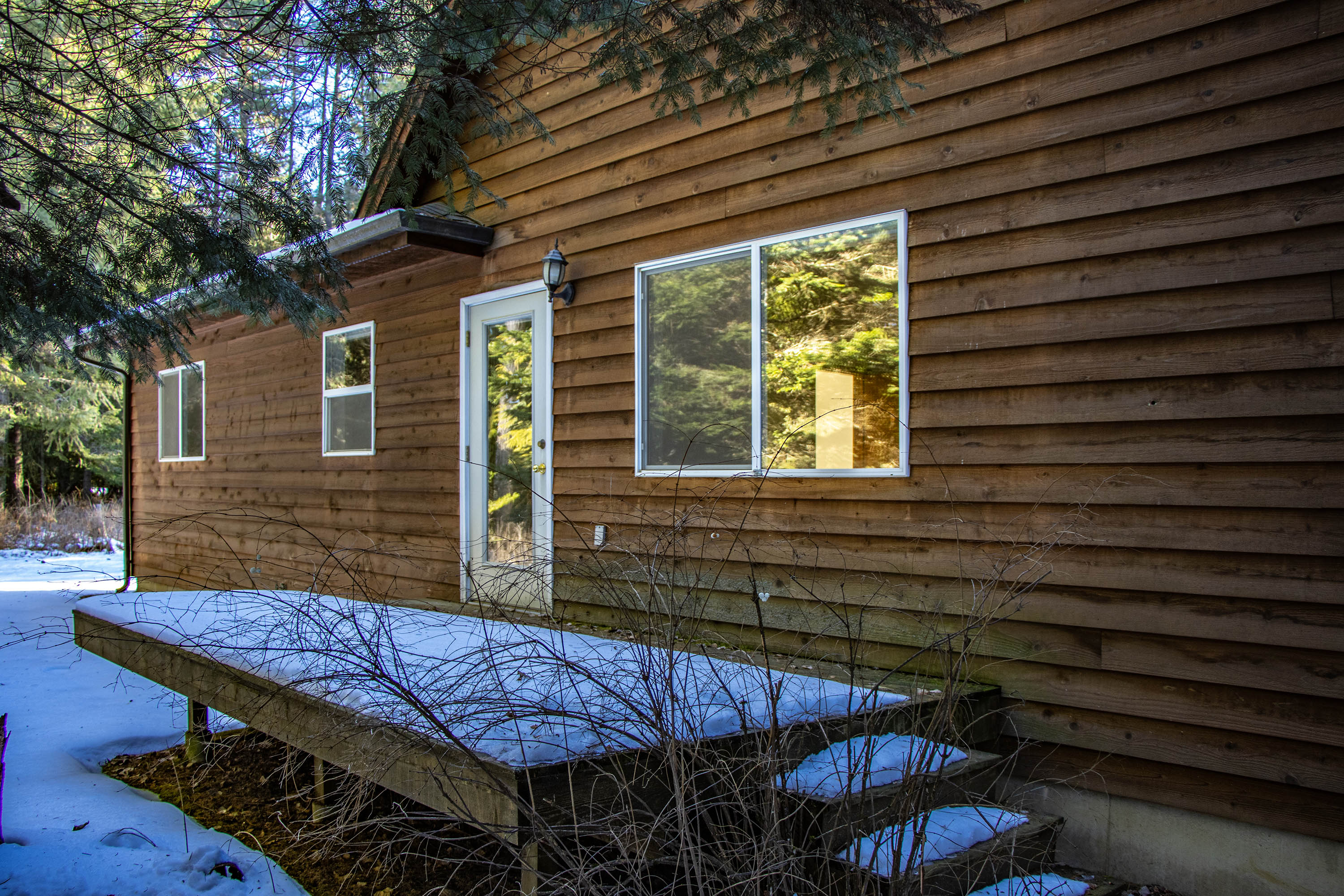 Sandpoint, Idaho, 83864, United States, 3 Bedrooms Bedrooms, ,2 BathroomsBathrooms,Residential,For Sale,2012104