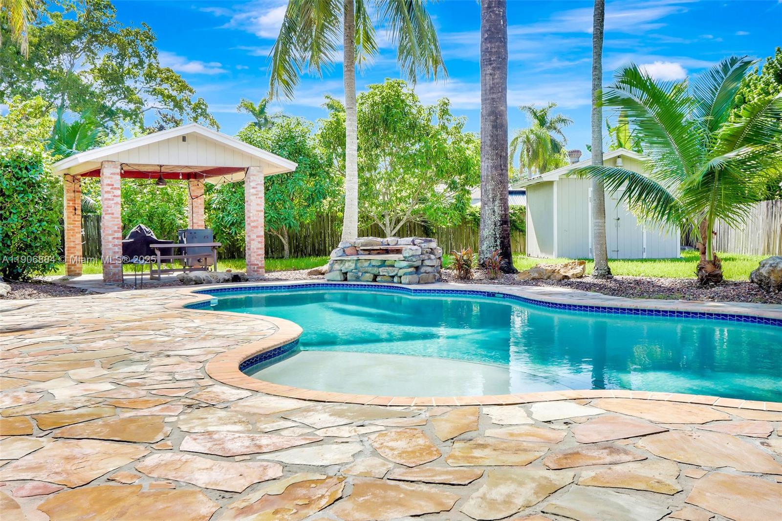 Miami, Florida, 33176, United States, 4 Bedrooms Bedrooms, ,2 BathroomsBathrooms,Residential,For Sale,1986313