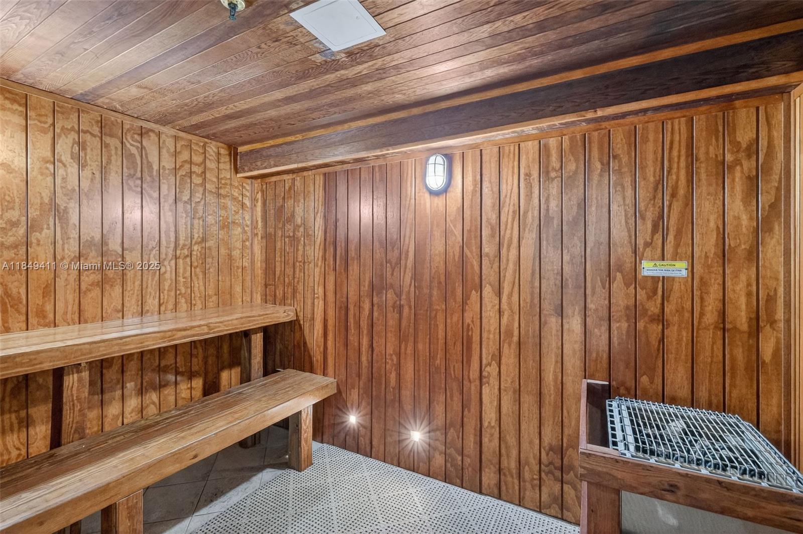 Miami, Florida, 33131, United States, 2 Bedrooms Bedrooms, ,2 BathroomsBathrooms,Residential,For Sale,1906062
