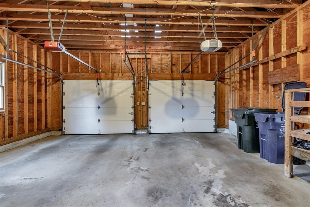 Dracut, Massachusetts, 01826, United States, 3 Bedrooms Bedrooms, ,2 BathroomsBathrooms,Residential,For Sale,1982385