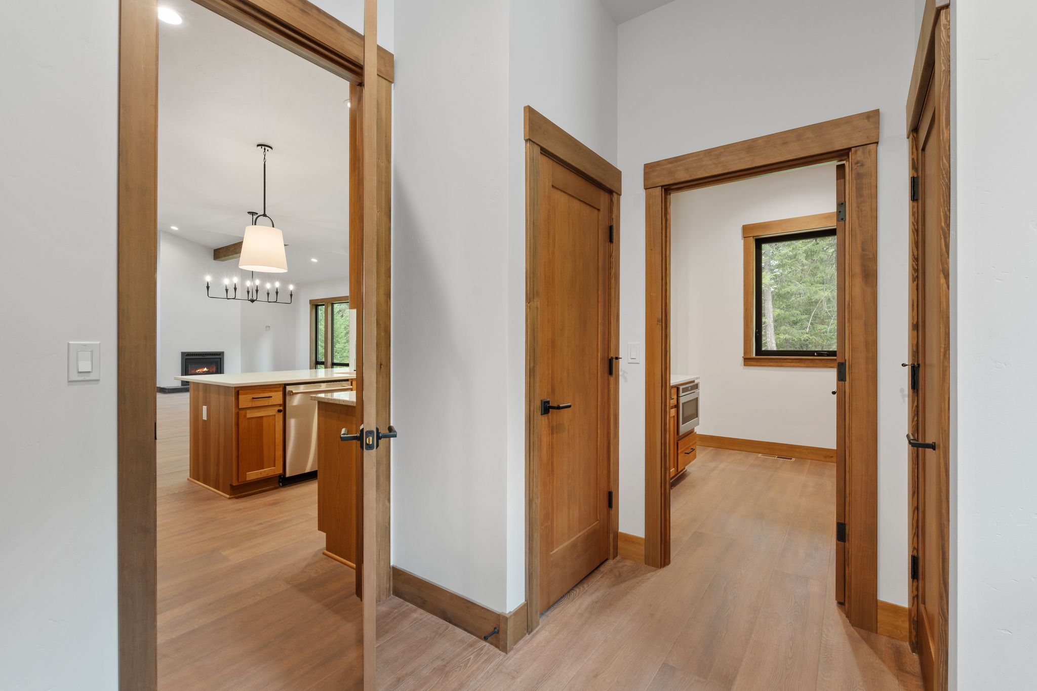 Sandpoint, Idaho, 83864, United States, 3 Bedrooms Bedrooms, ,3 BathroomsBathrooms,Residential,For Sale,1981039