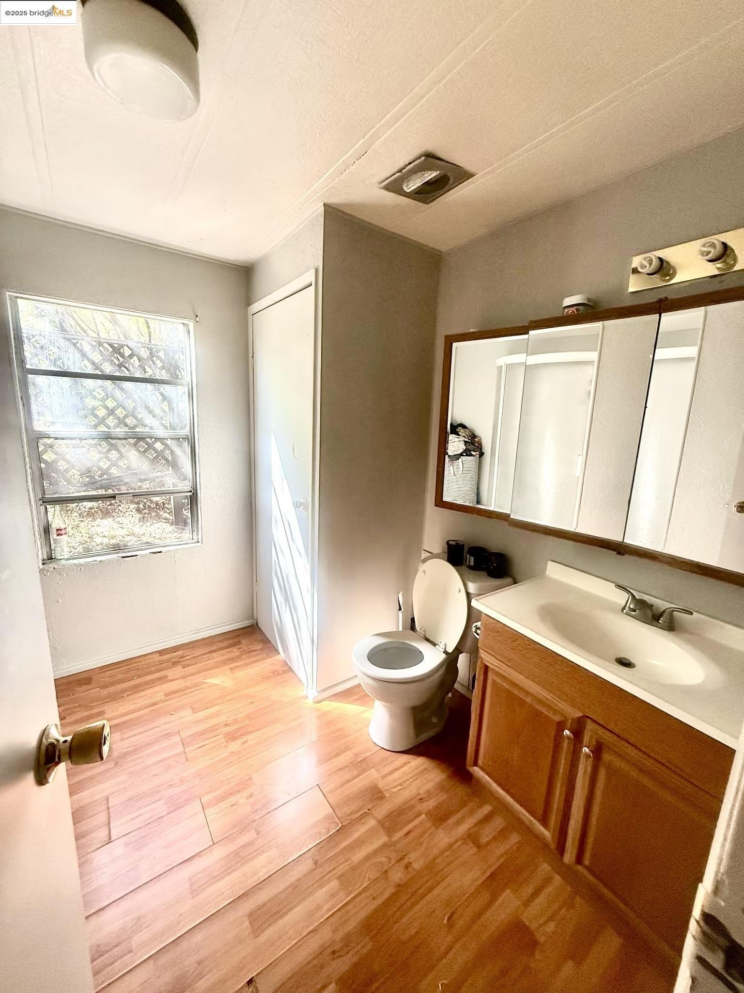 Sonora, California, 95370, United States, 3 Bedrooms Bedrooms, ,2 BathroomsBathrooms,Residential,For Sale,1983633