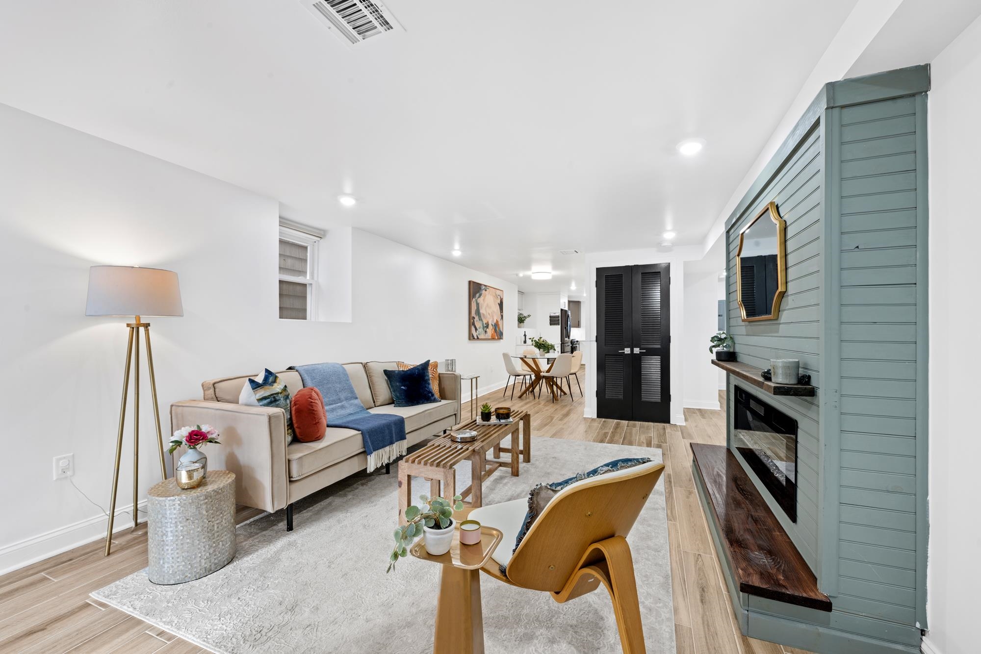 Jersey City, New Jersey, 07307, United States, 3 Bedrooms Bedrooms, ,3 BathroomsBathrooms,Residential,For Sale,1965094