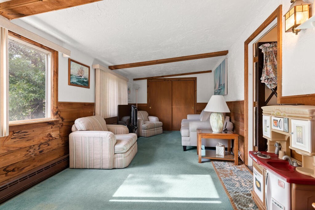 Everett, Massachusetts, 02149, United States, 3 Bedrooms Bedrooms, ,2 BathroomsBathrooms,Residential,For Sale,1937012