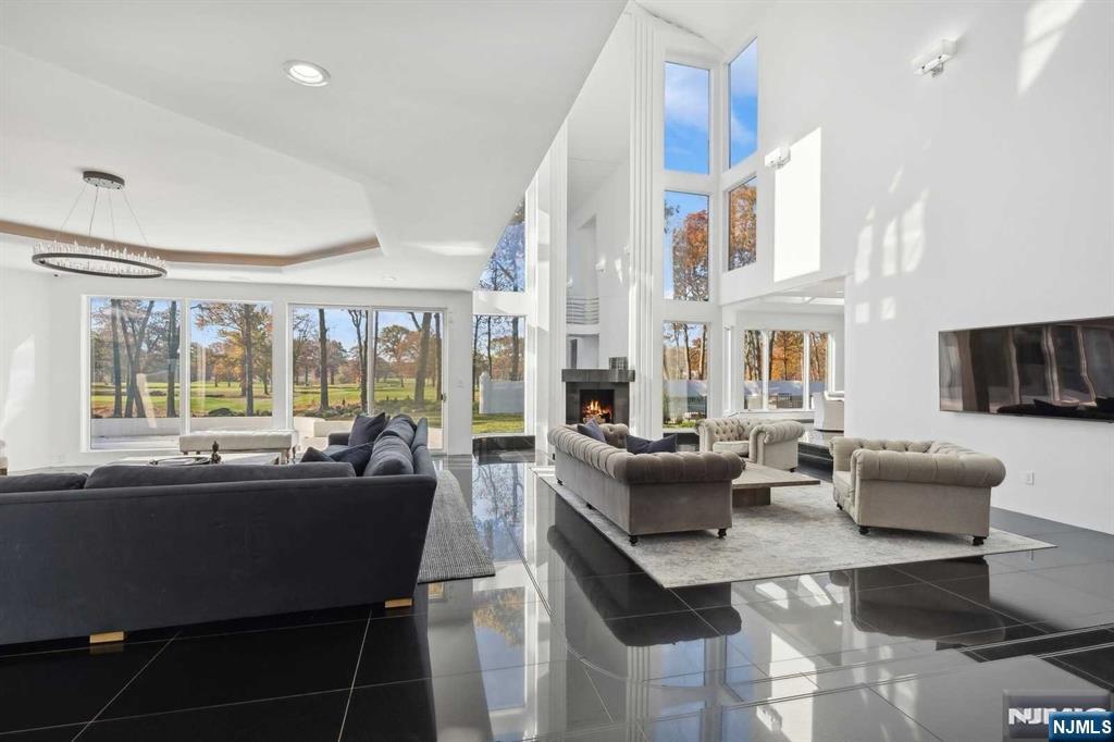 Alpine, New Jersey, 07620, United States, 6 Bedrooms Bedrooms, ,9 BathroomsBathrooms,Residential,For Sale,2000775