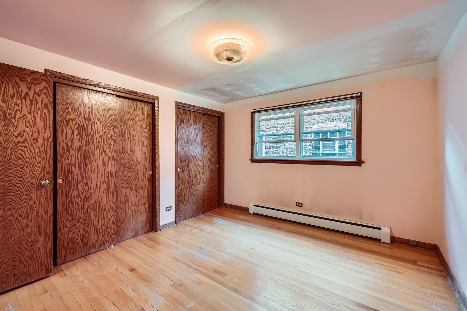 Chicago, Illinois, 60638, United States, 5 Bedrooms Bedrooms, ,Residential,For Sale,1878151