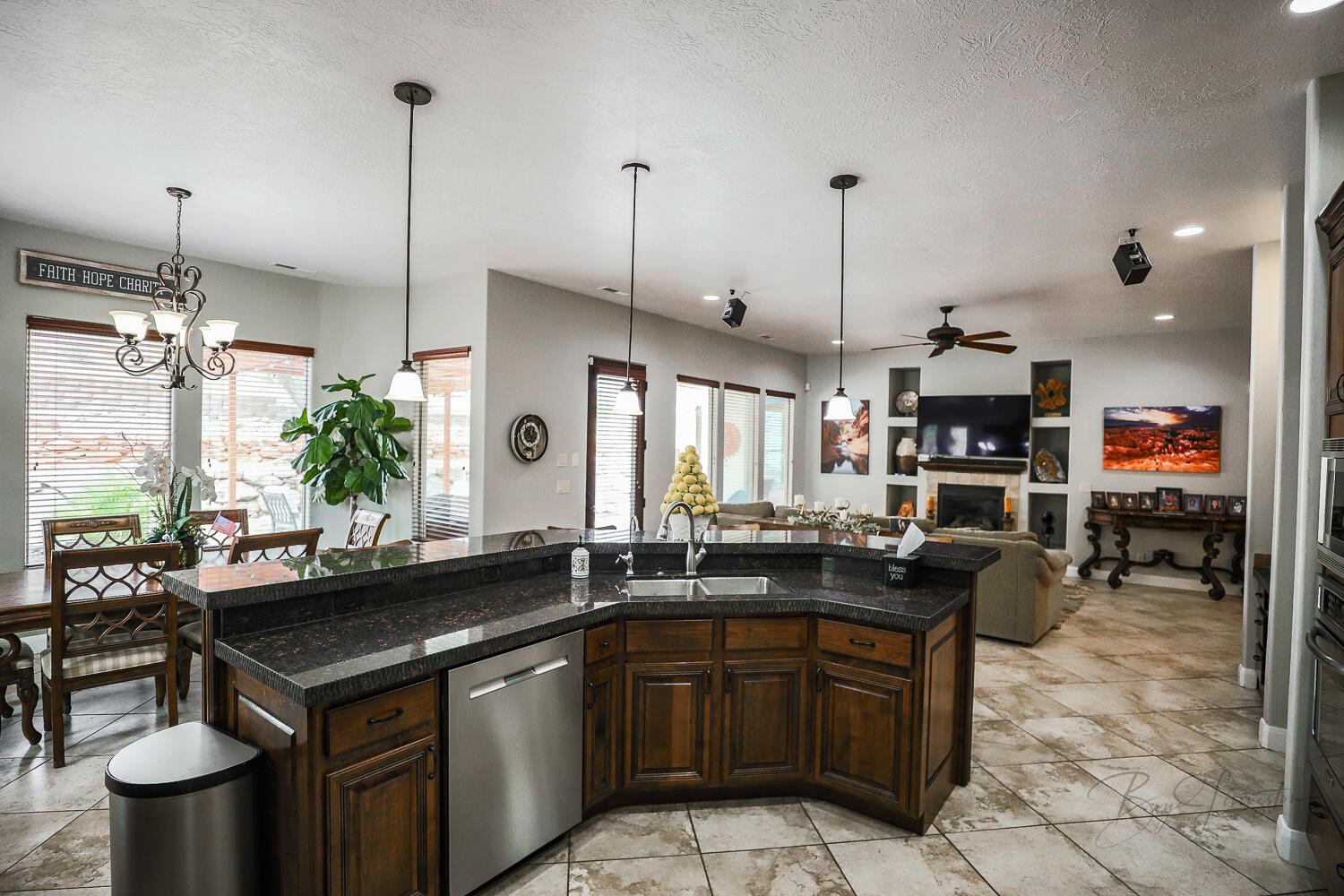 St George, Utah, 84790, United States, 3 Bedrooms Bedrooms, ,Residential,For Sale,1927191