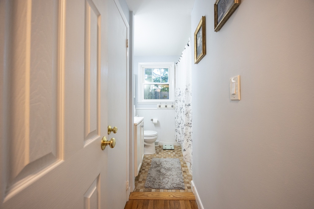 Framingham, Massachusetts, 01701, United States, 3 Bedrooms Bedrooms, ,2 BathroomsBathrooms,Residential,For Sale,1987997