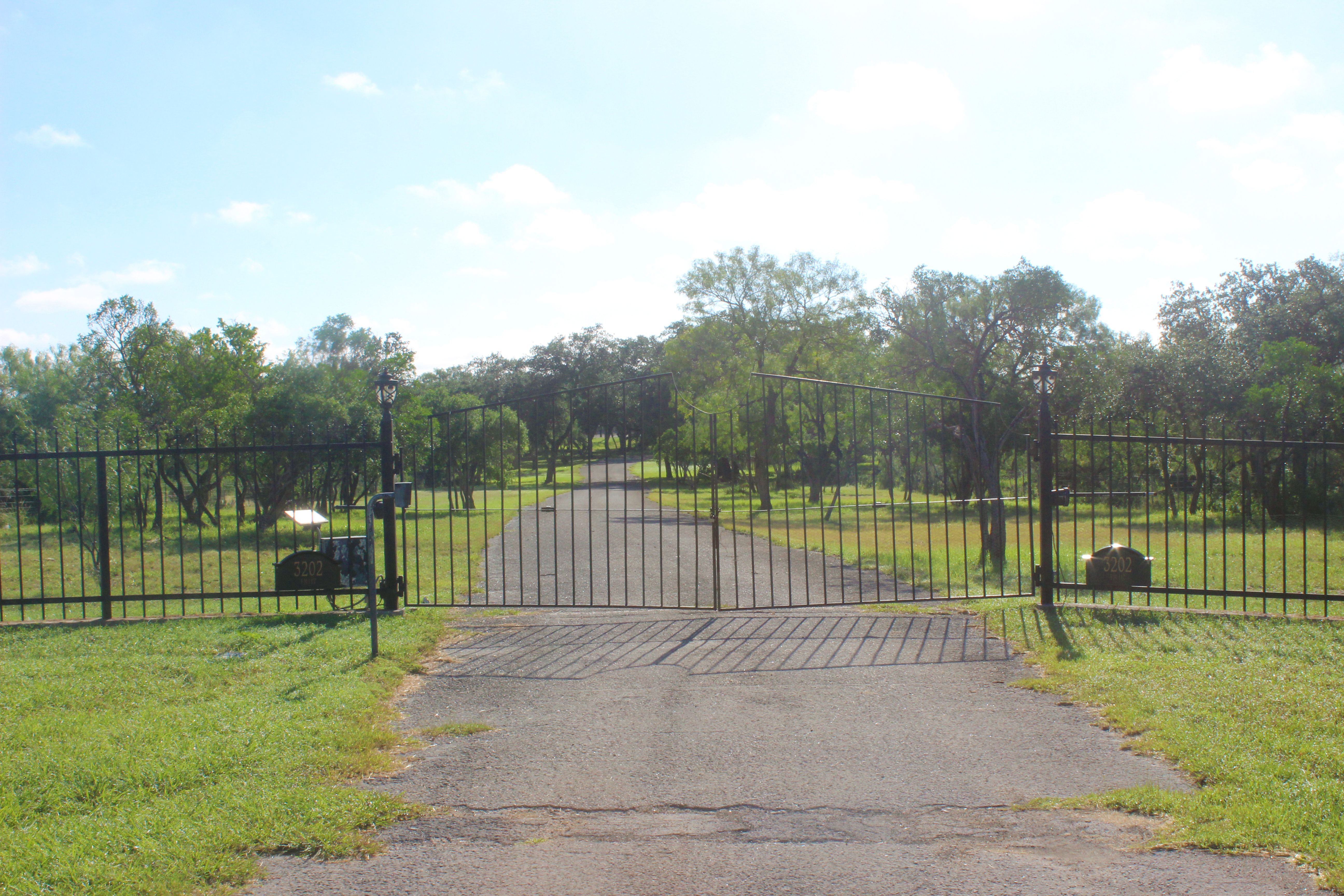  Apache Hill Ranch in Uvalde County - 物件實景