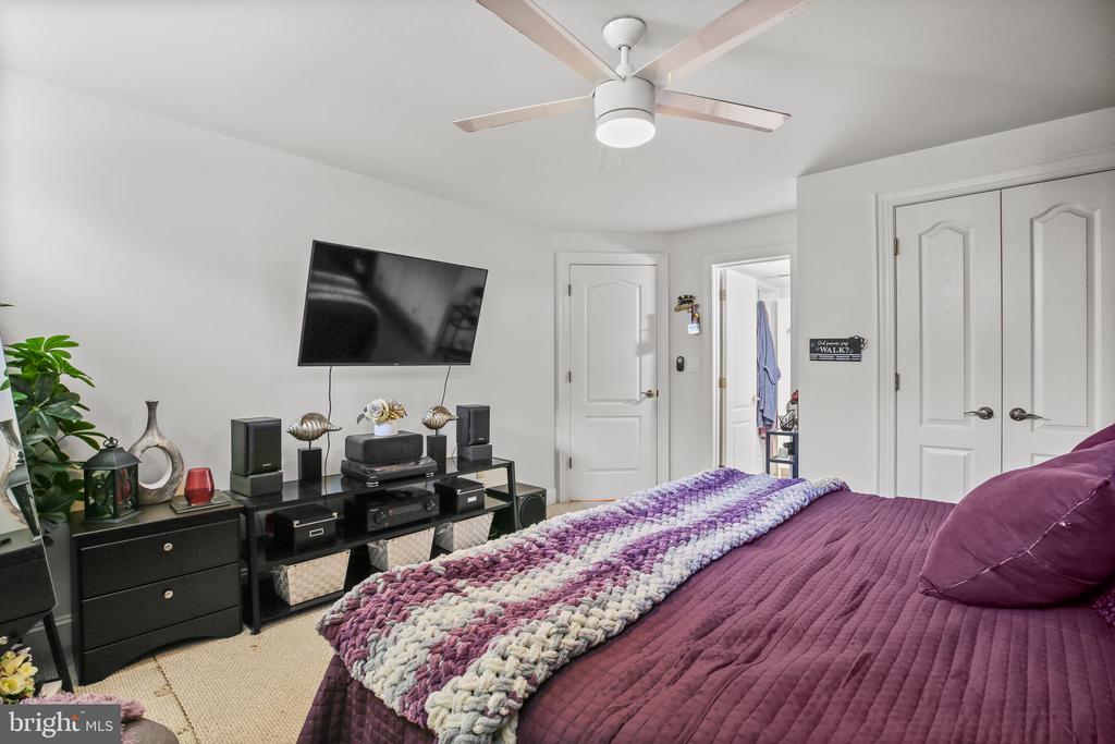 Fredericksburg, Virginia, 22407, United States, 5 Bedrooms Bedrooms, ,5 BathroomsBathrooms,Residential,For Sale,1927805