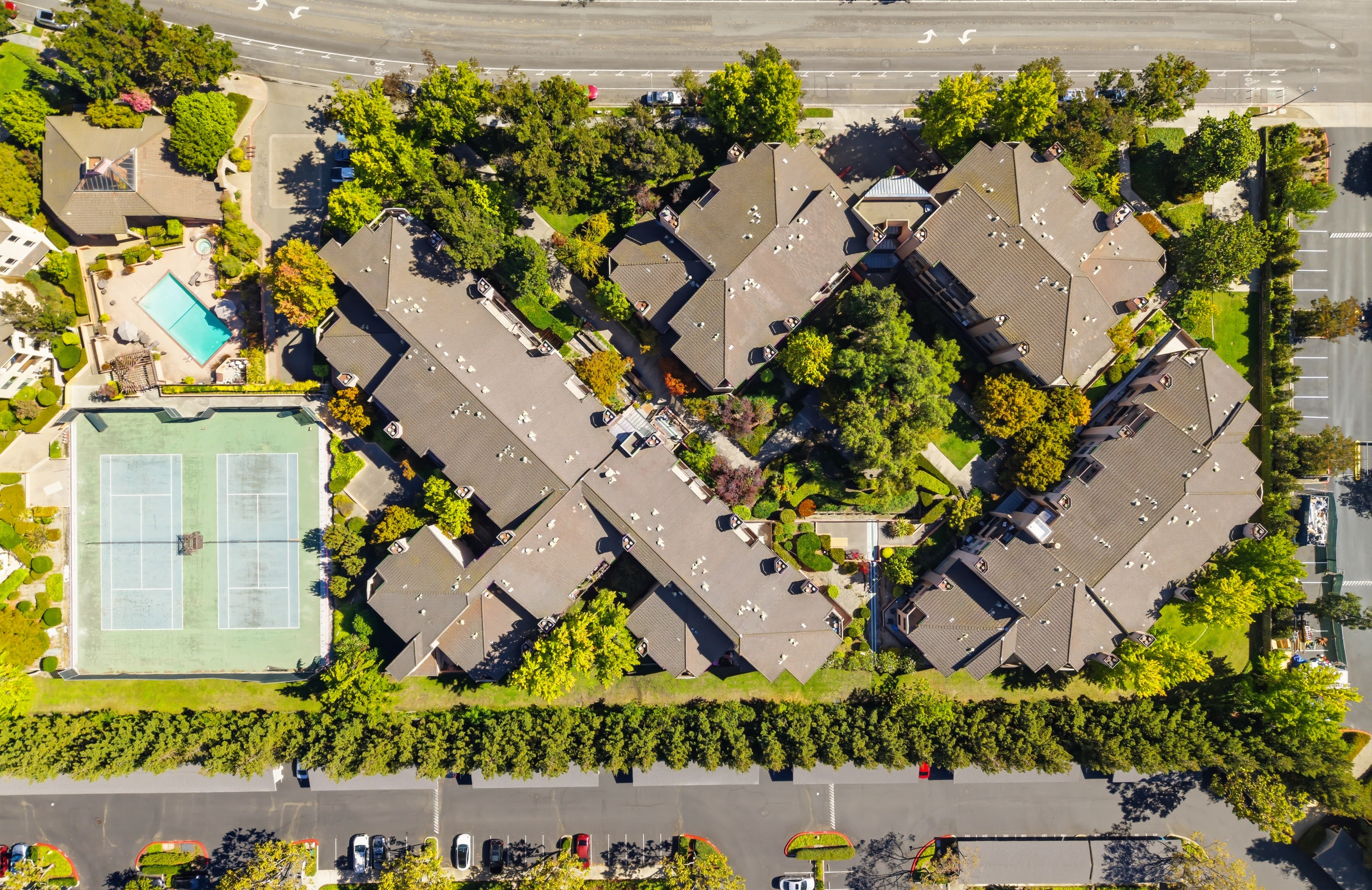  Beautifully Updated Top-Floor Living with Tranquil Courtyard Views - 物件實景