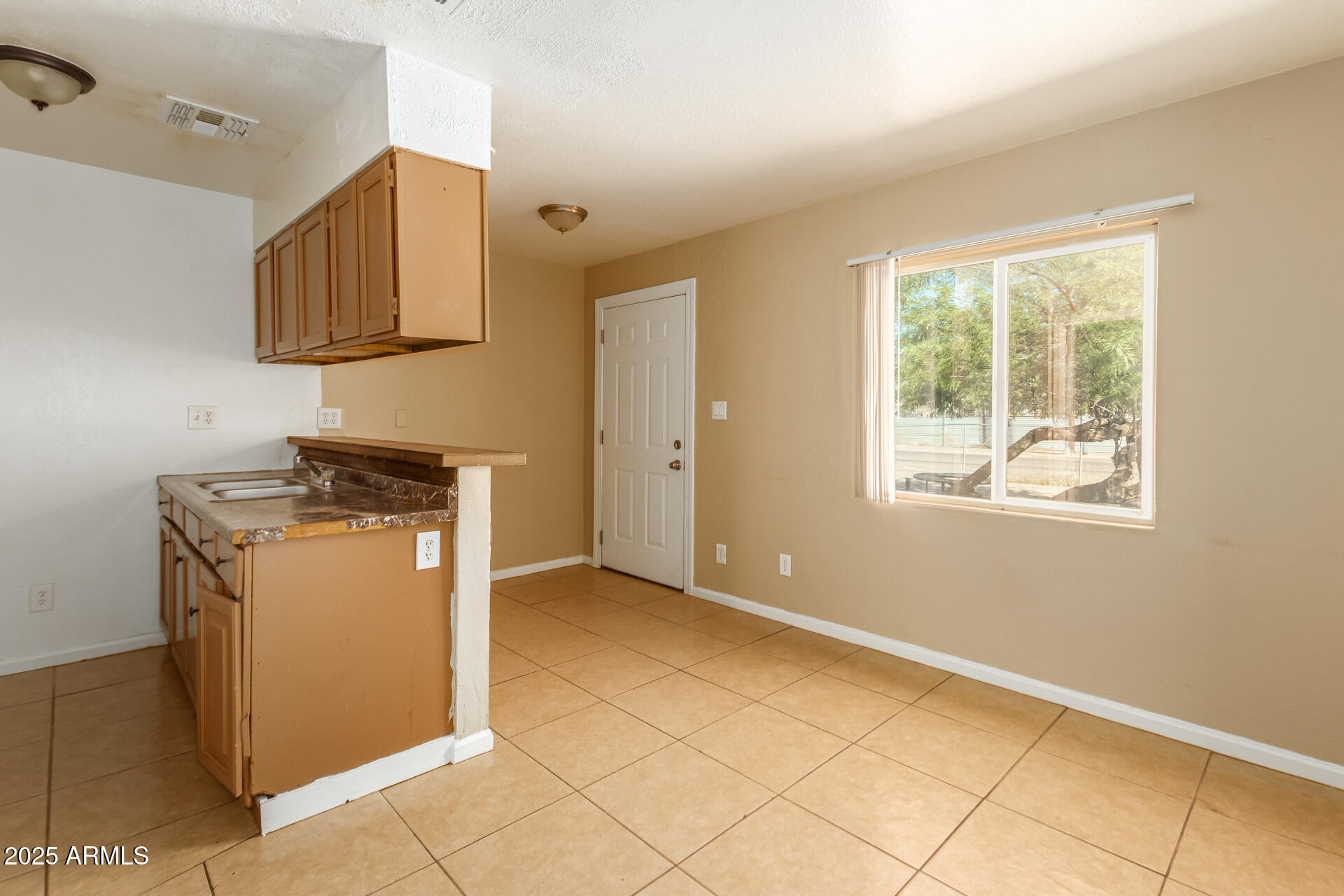 Phoenix, Arizona, 85007, United States, ,Residential,For Sale,1882363