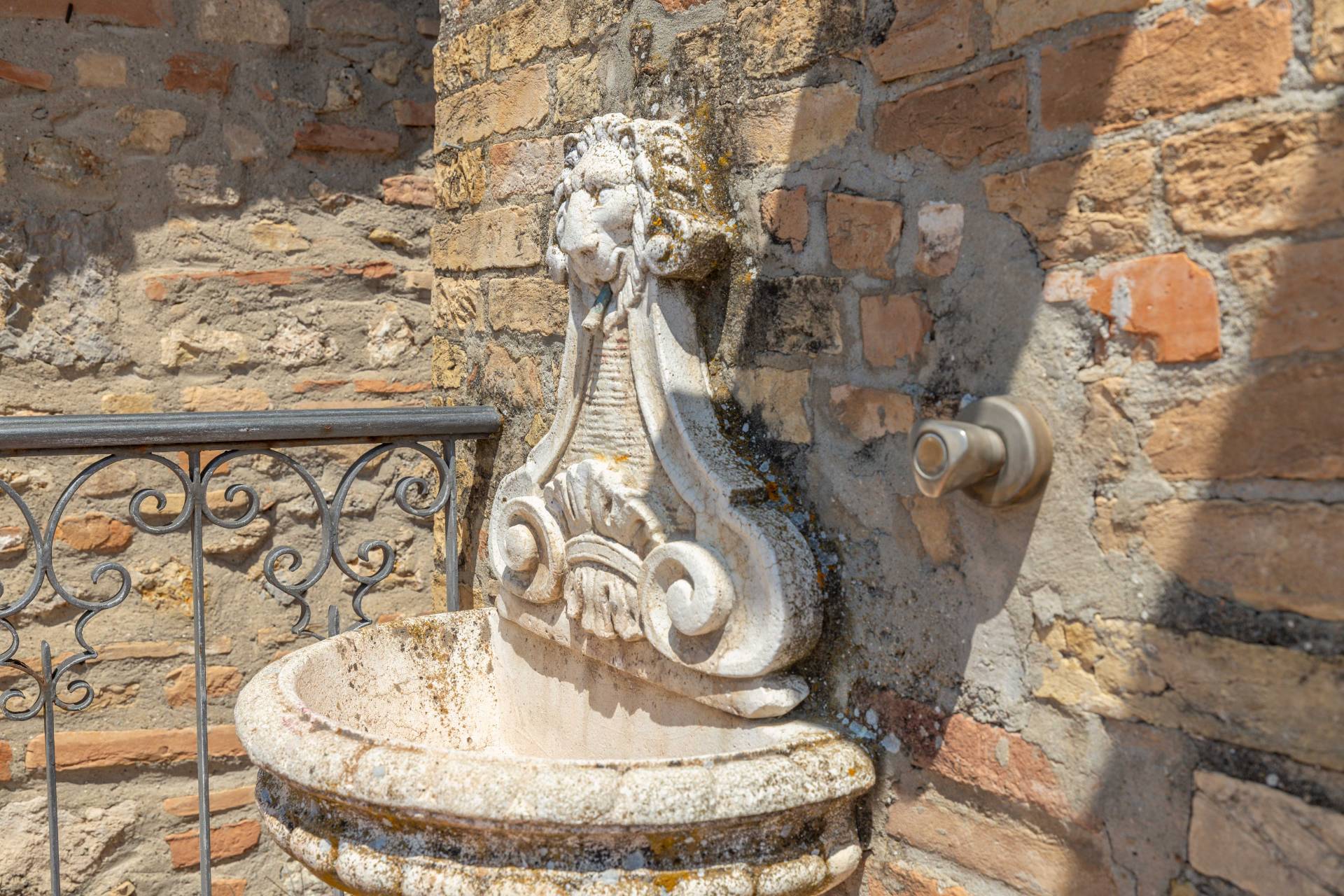 San Gimignano, Siena, 53037, IT, 3 Bedrooms Bedrooms, ,2 BathroomsBathrooms,Residential,For Sale,1876923