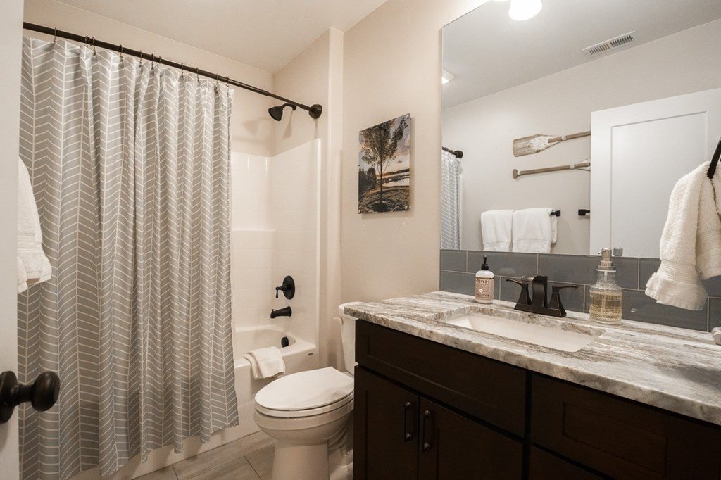 McCall, Idaho, 83638, United States, 4 Bedrooms Bedrooms, ,3 BathroomsBathrooms,Residential,For Sale,1763230