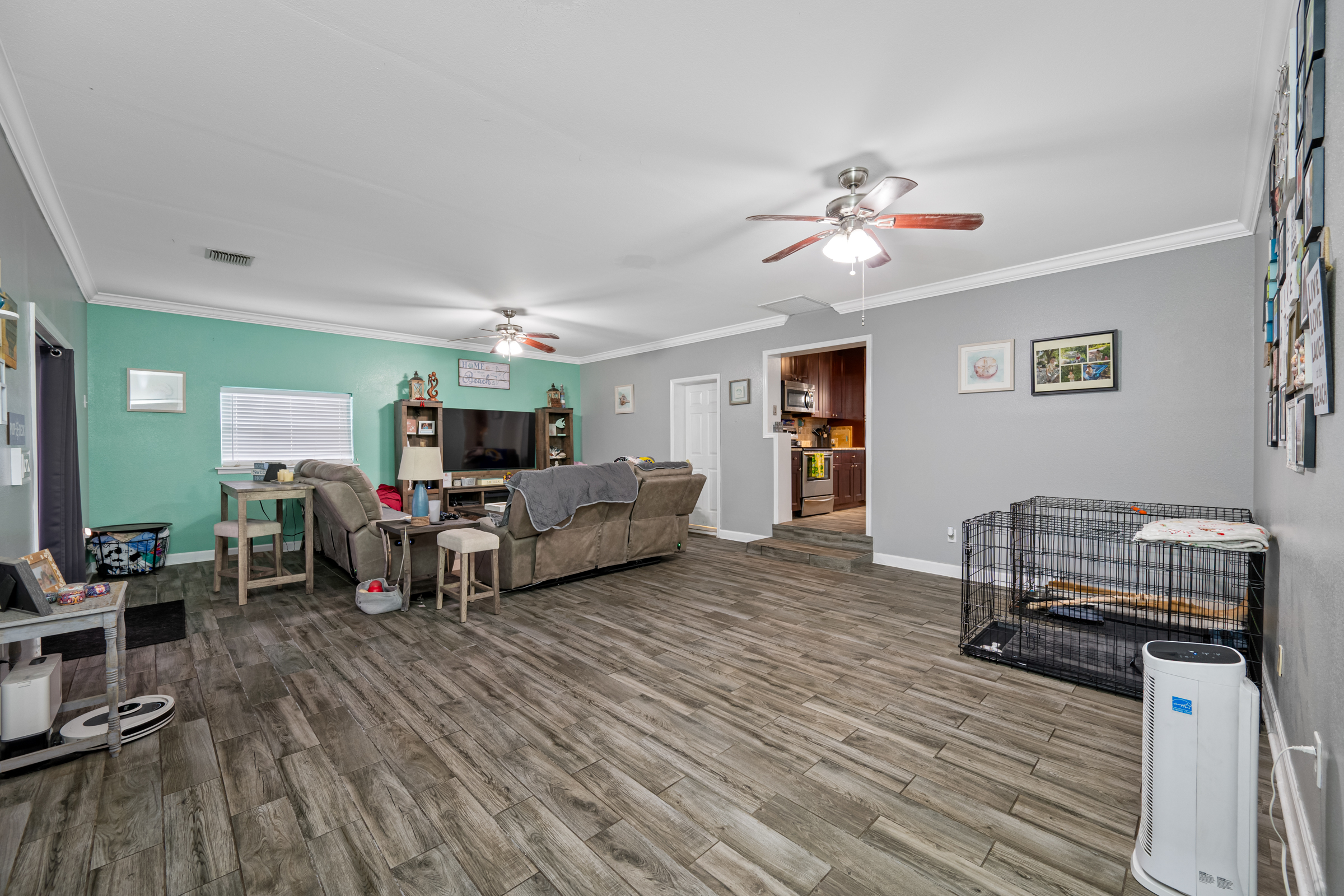 Clearwater, Florida, 33764, United States, 3 Bedrooms Bedrooms, ,2 BathroomsBathrooms,Residential,For Sale,1879424